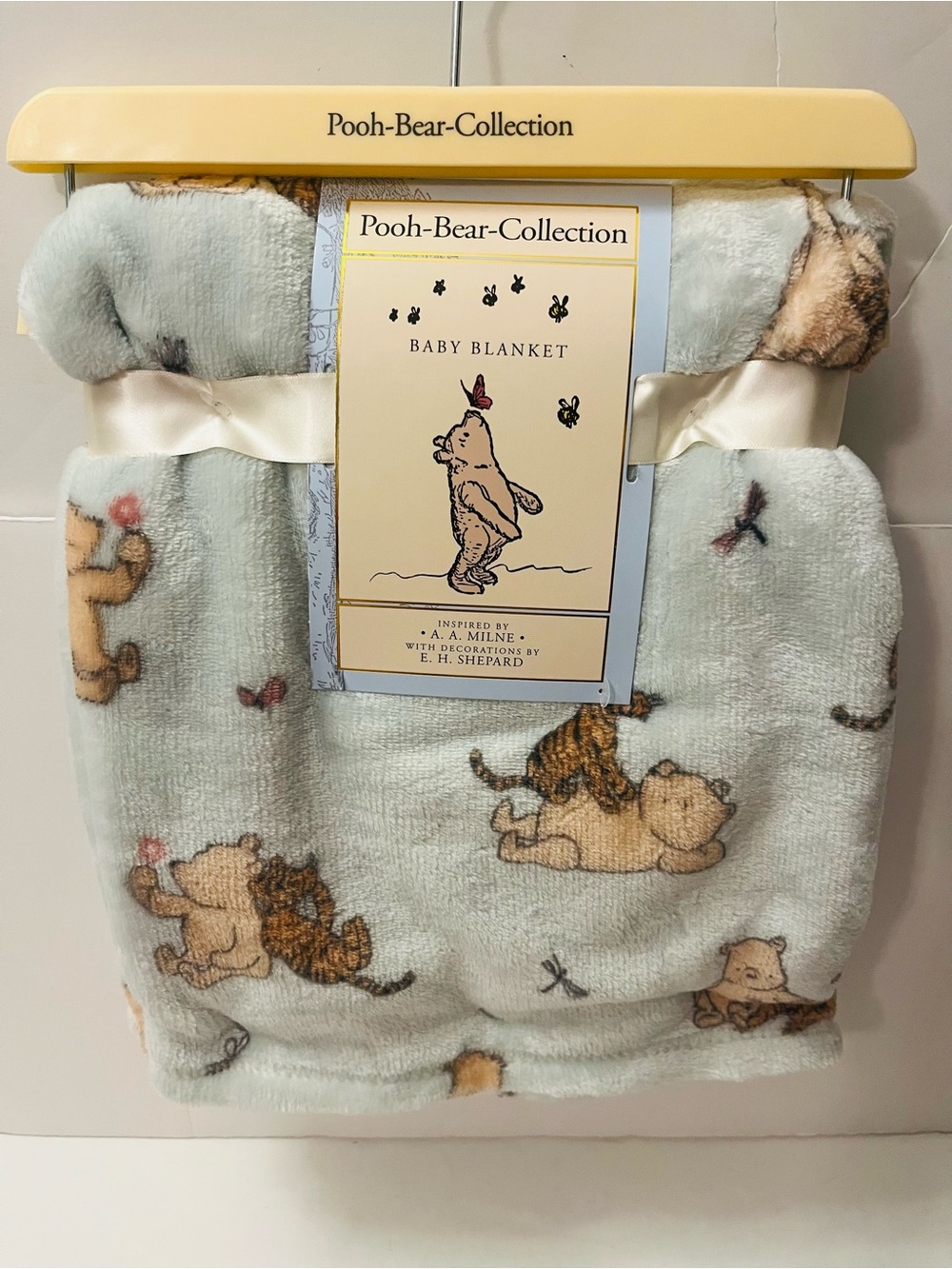 Winnie the Pooh Bear Collection Green Baby Blanket Tigger Butterflies Flowers